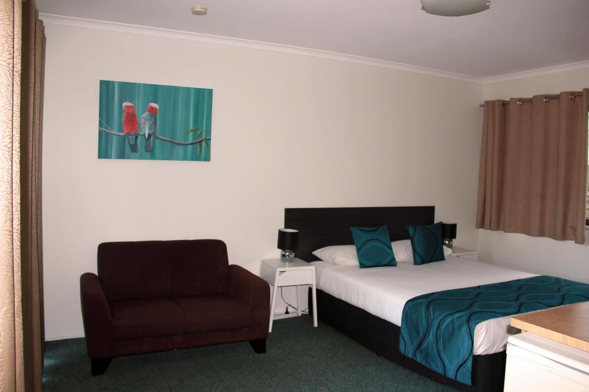 Motel In נמבור מראה חיצוני תמונה